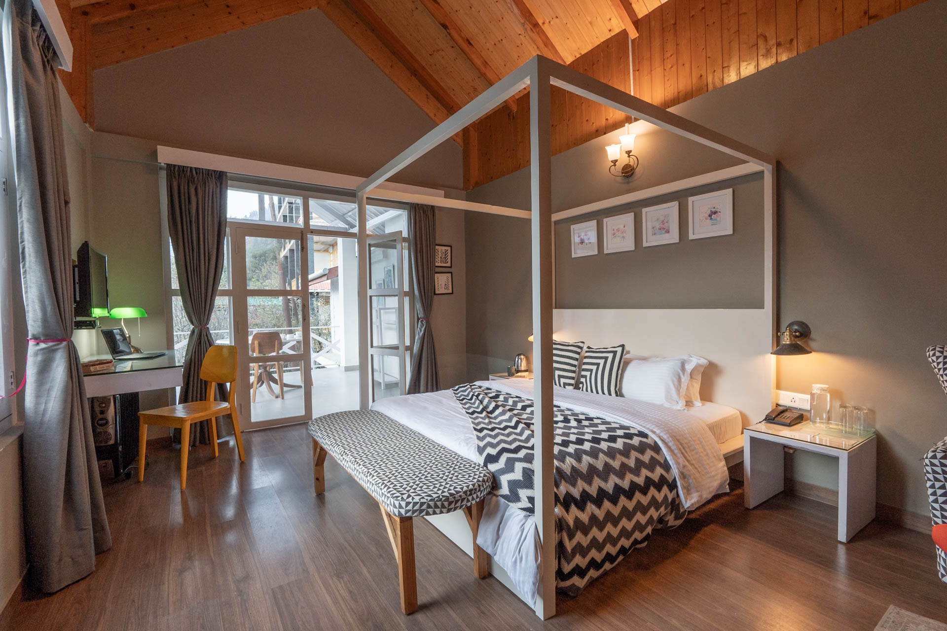 4 Rooms @ Tulip Terraces