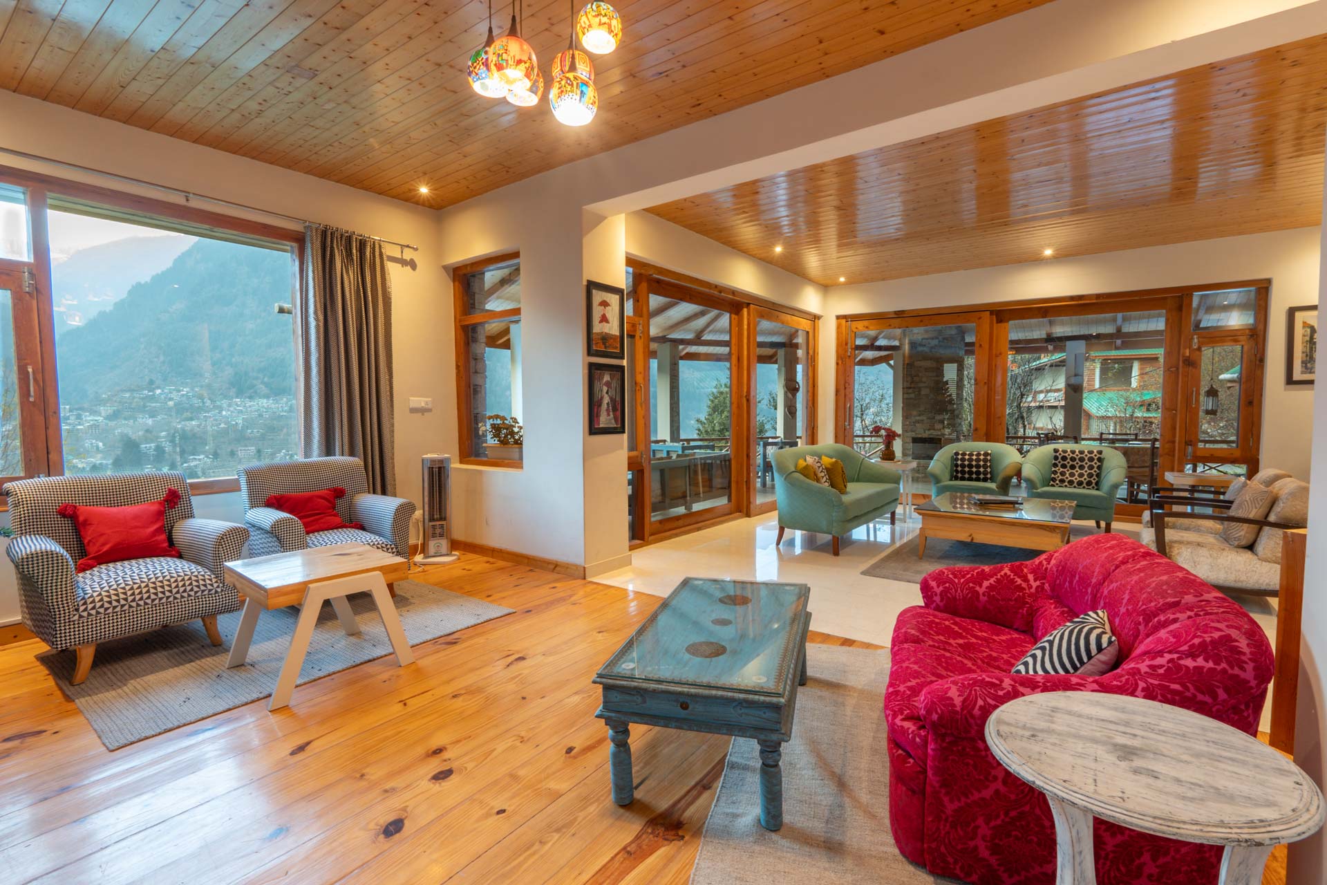 4 Rooms @ Tulip Terraces