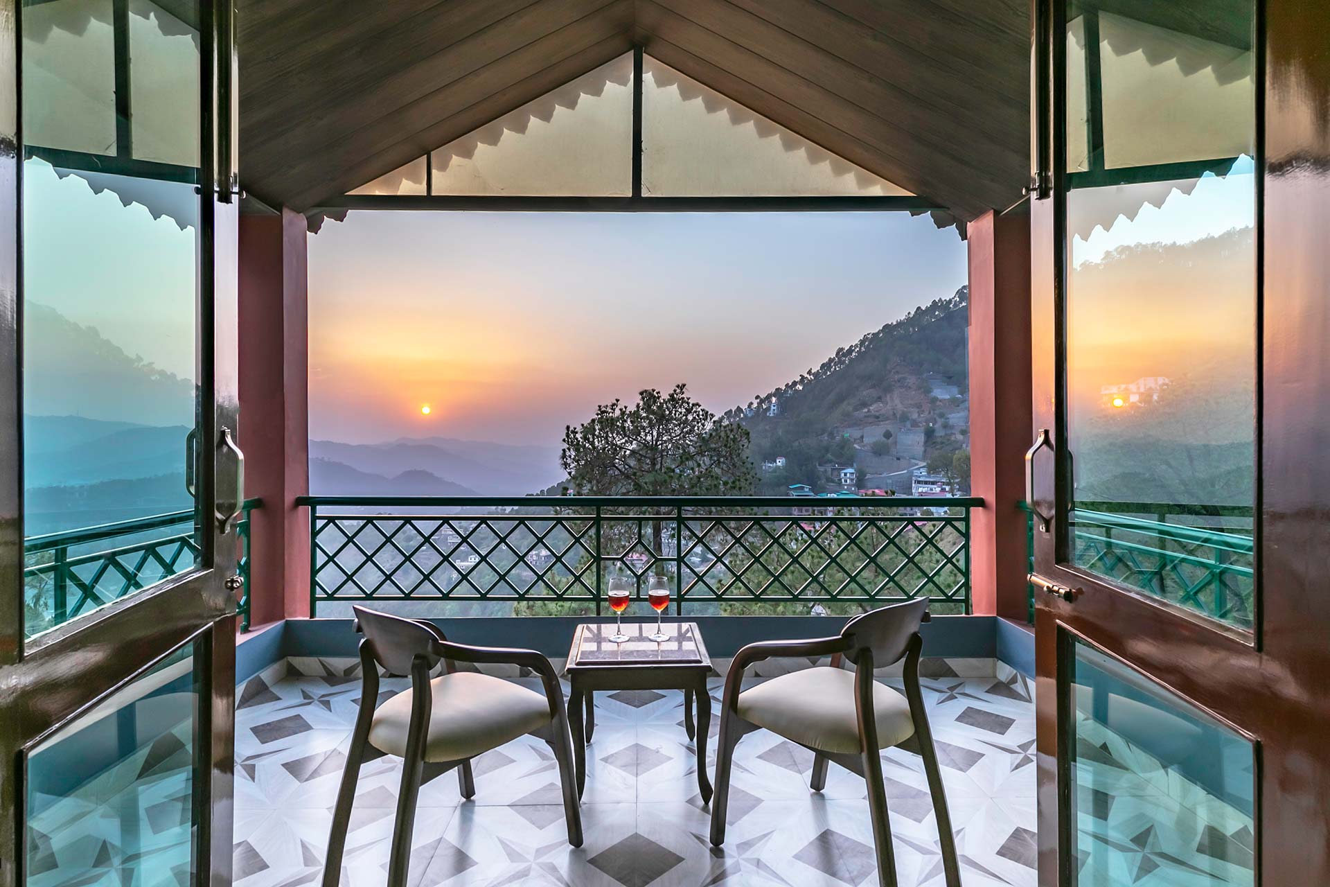 6 Rooms @ Cecil Cottages - Barog - Image 3