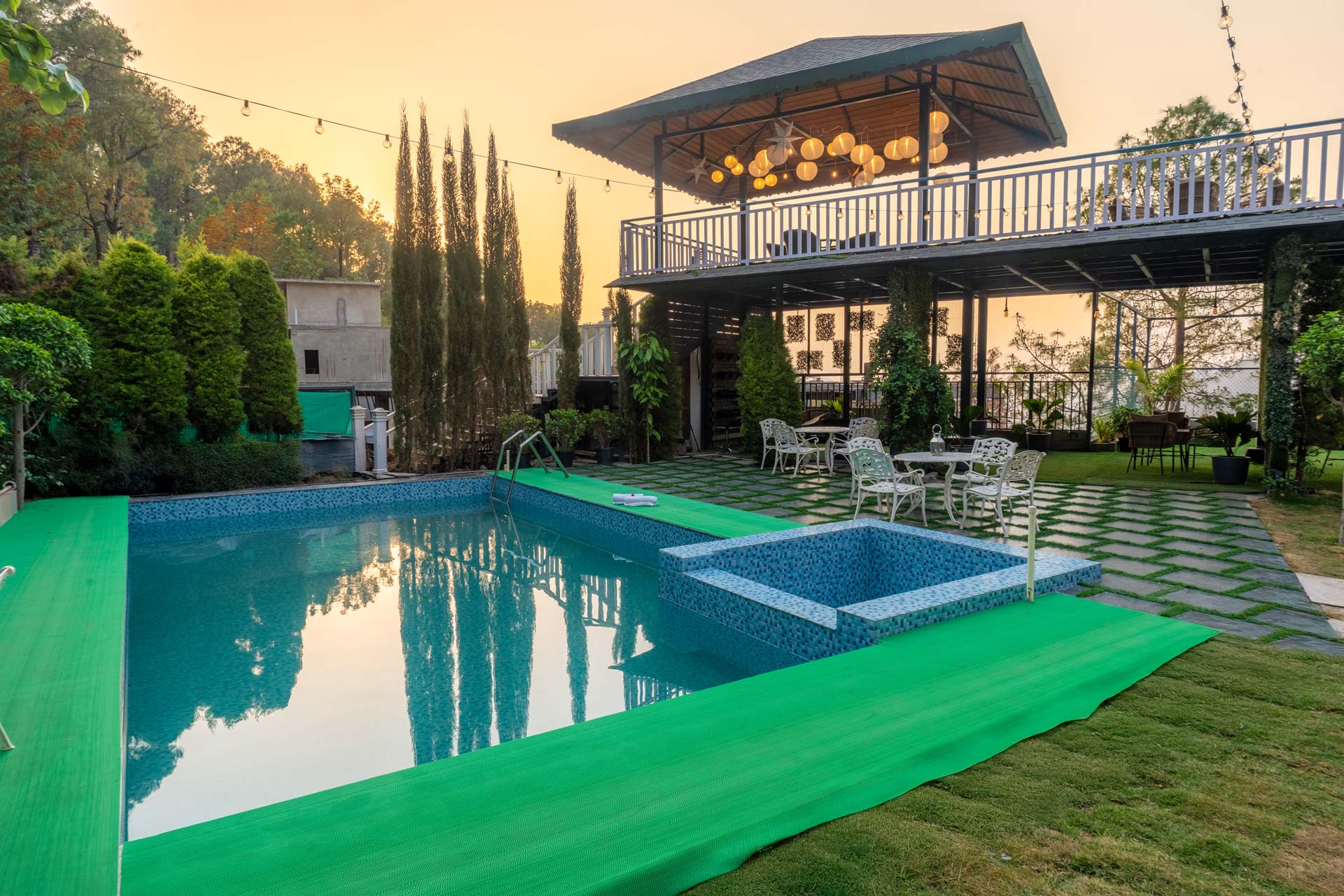 Aykon Estate w/ Outdoor Pool