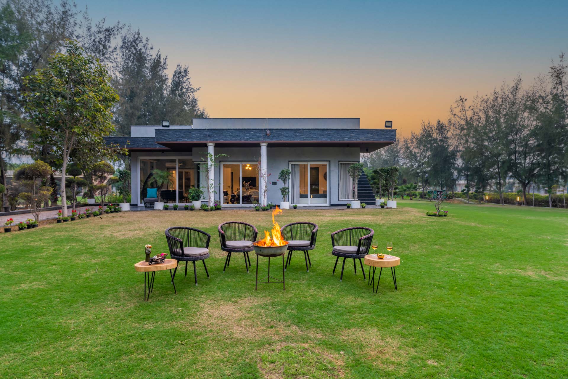 Barton Estate w/ Outdoor Pool - Manesar - Image 2