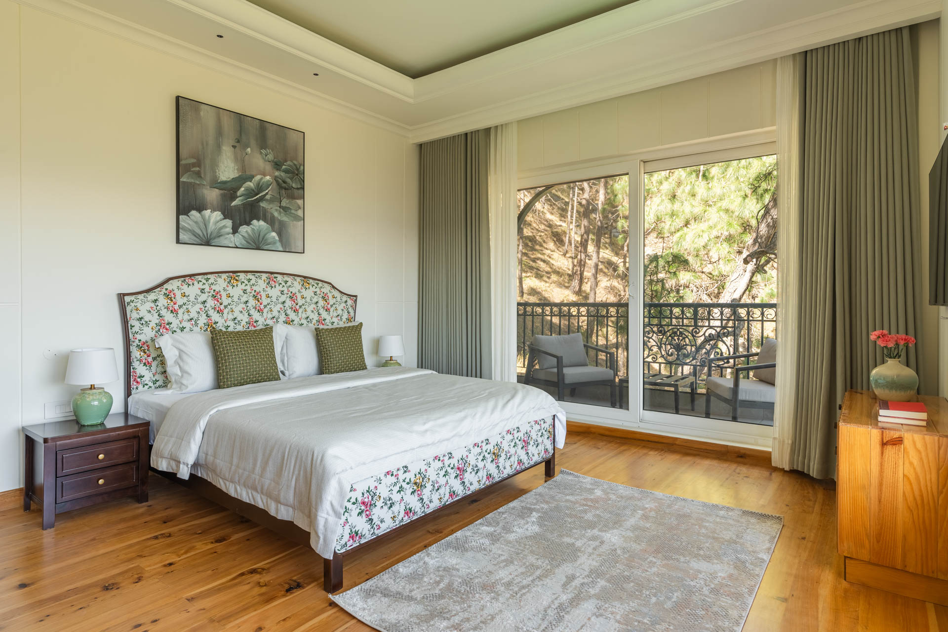 Chestnut Manor