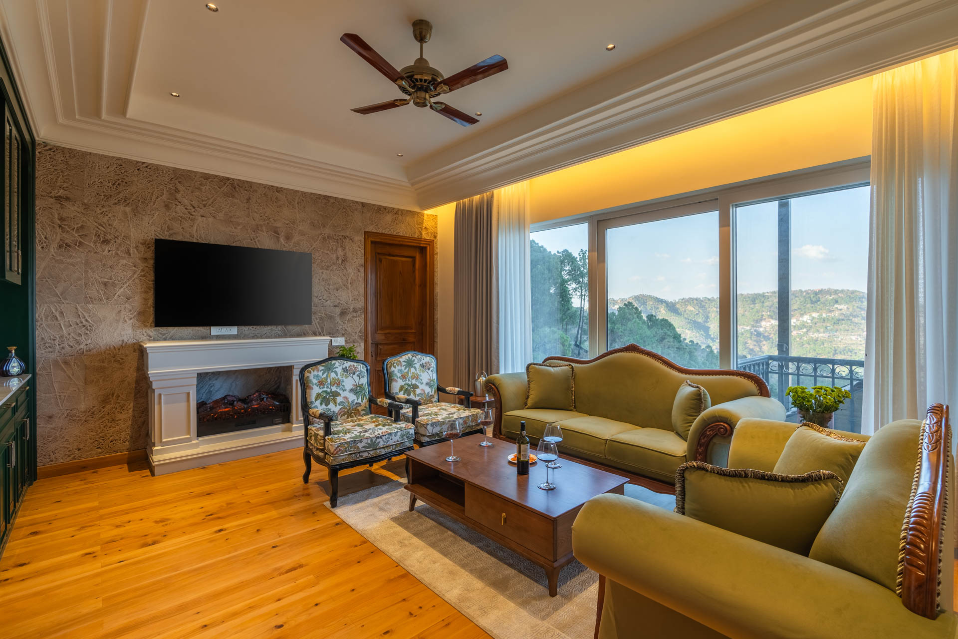 Chestnut Manor