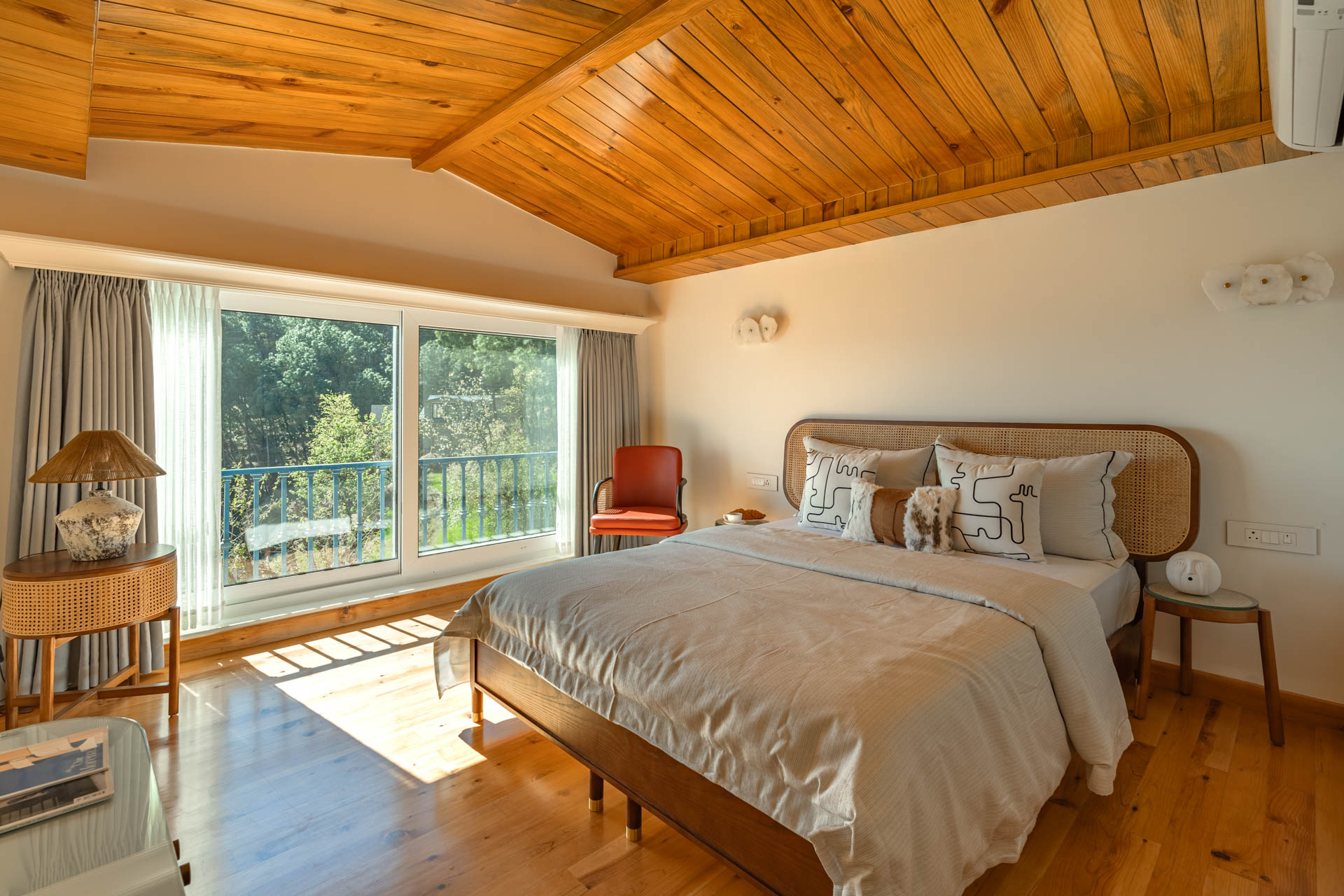 Chestnut Manor