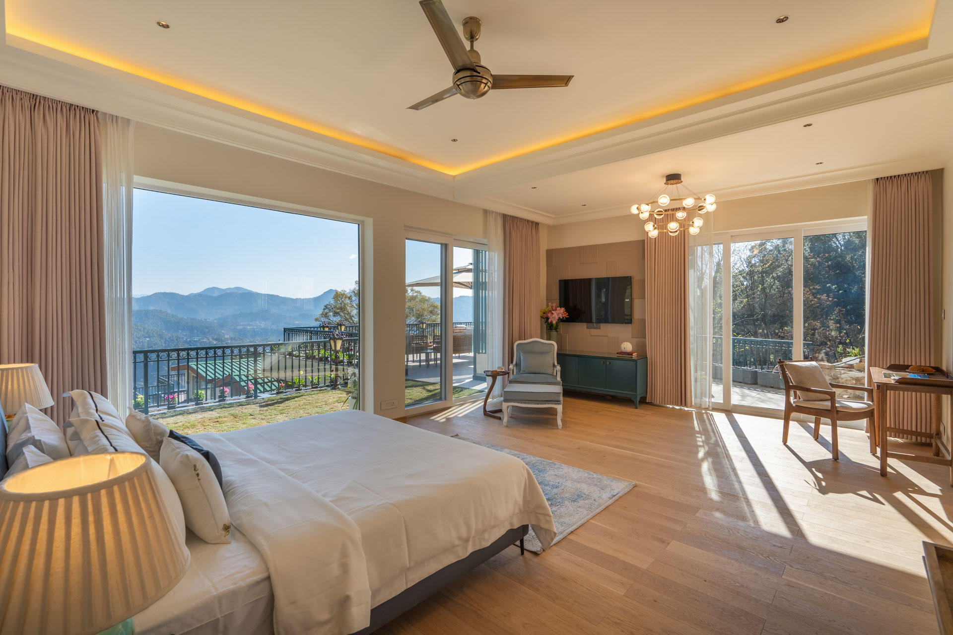 Chestnut Manor