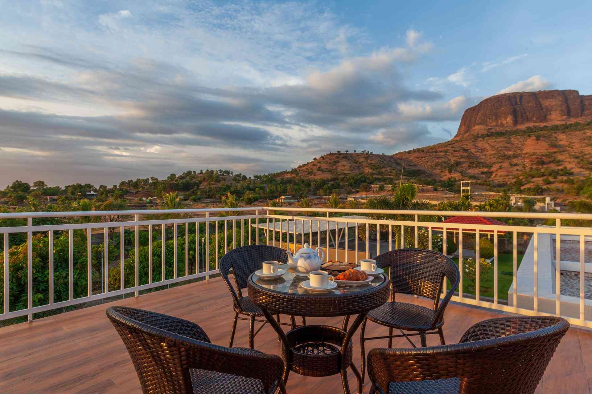 Book Your Luxurious Stay Lakeside Summers In Nashik from StayVista