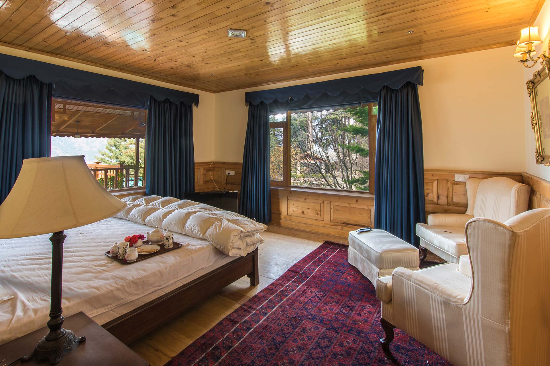 Luxury Room 1 @ The Imperial Estate