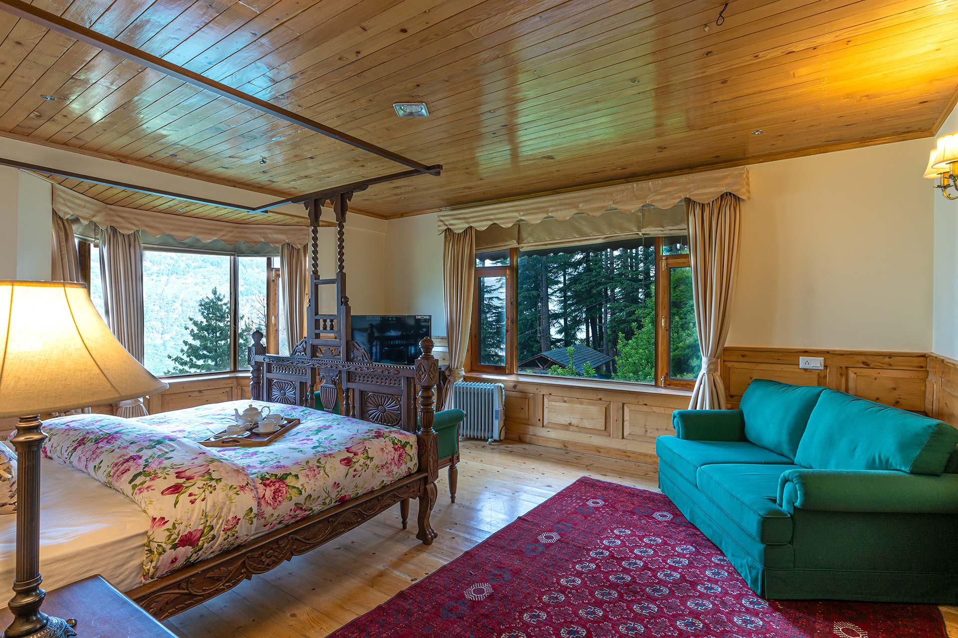 3 Luxury Rooms @ The Imperial Estate