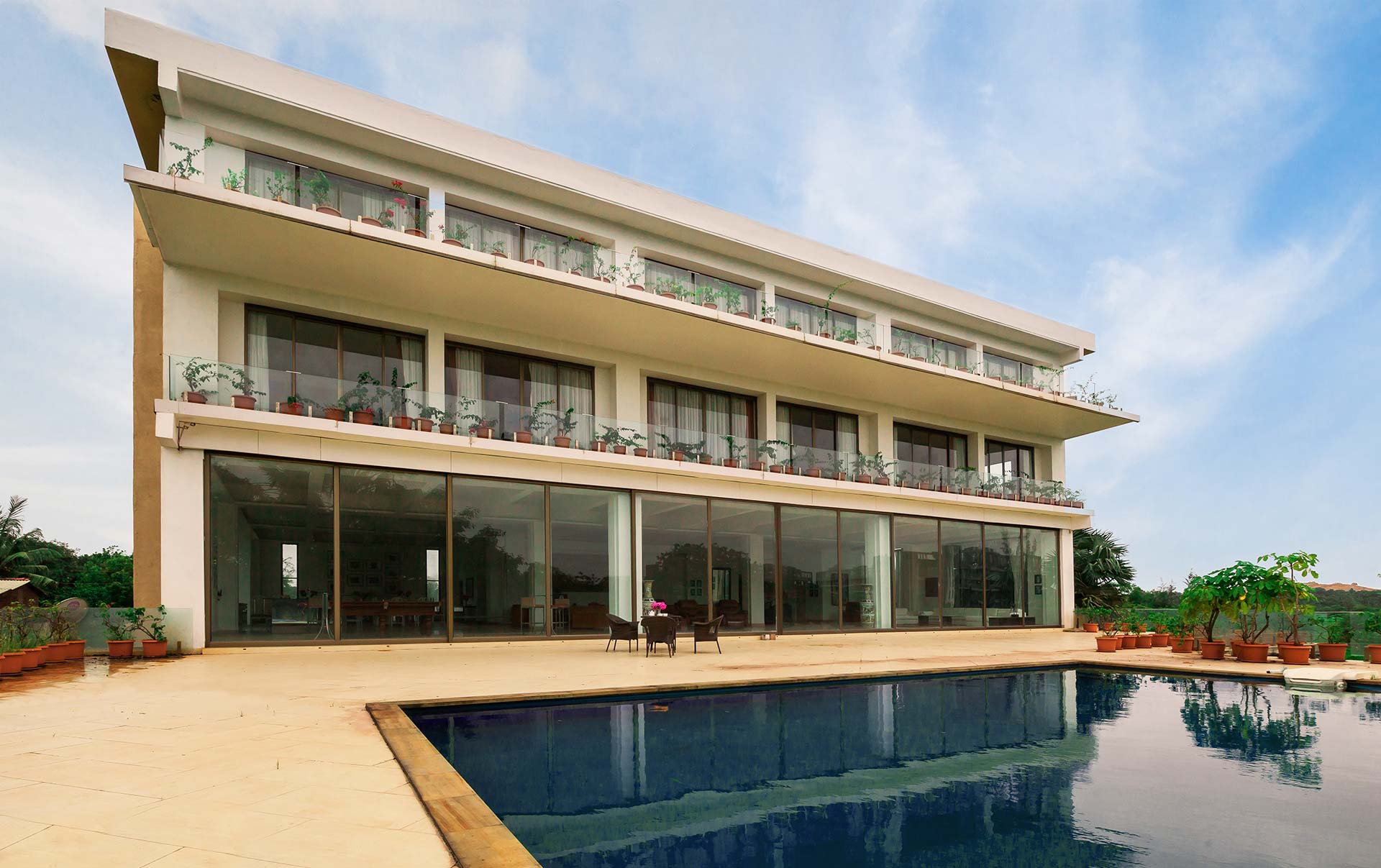 Book Your Luxurious Stay 9BHK Gatsby House In Alibaug, Maharashtra