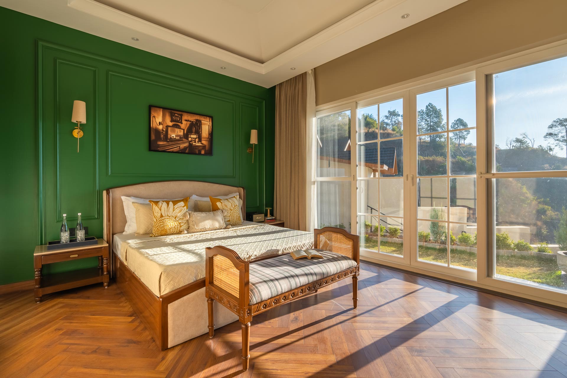 ILIKA W Heated Infinity Pool and Jacuzzi