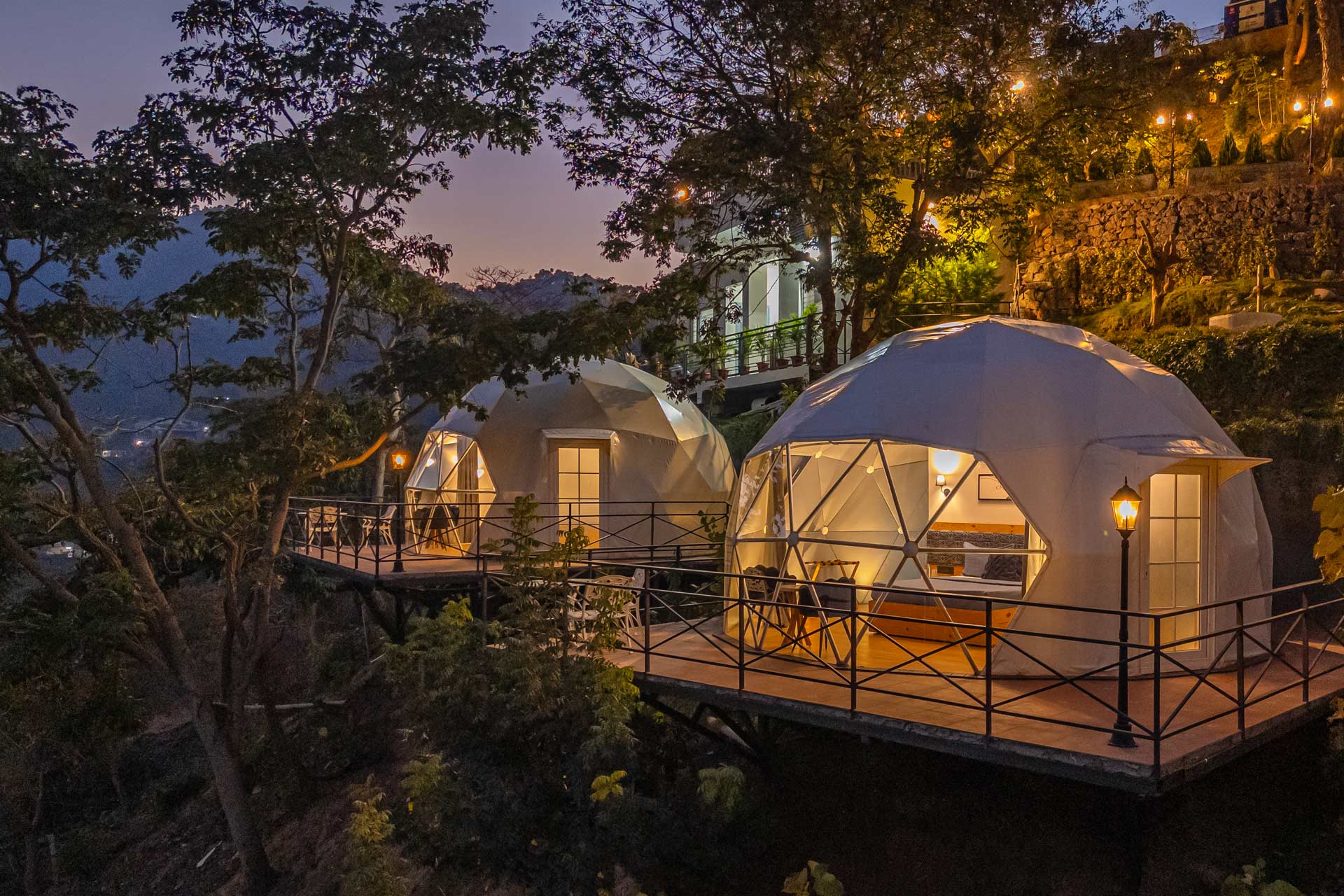 ILIKA W Heated Infinity Pool and Jacuzzi