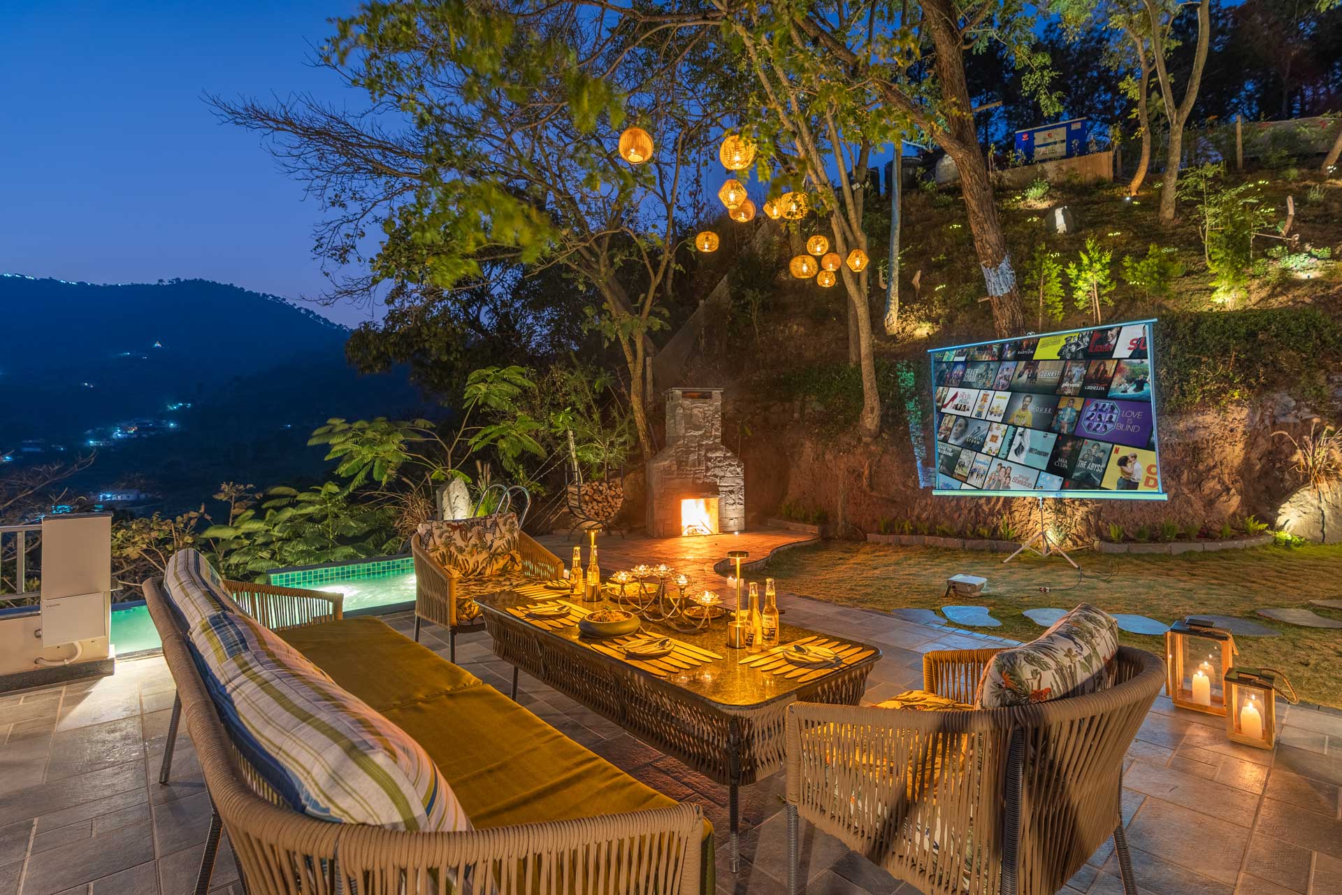 ILIKA W Heated Infinity Pool and Jacuzzi