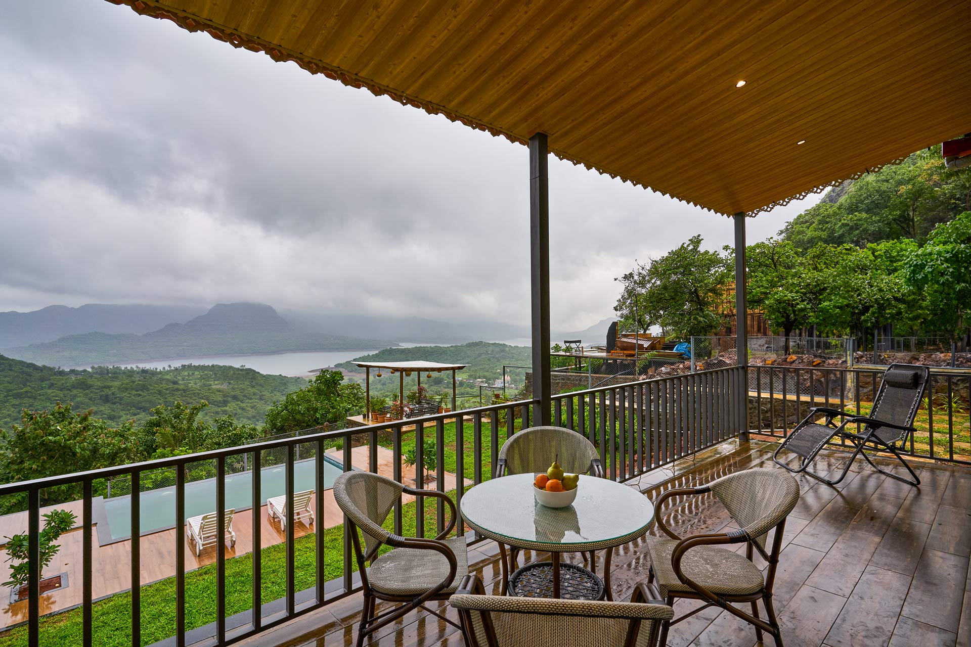 Waterfront Villa - Image 4