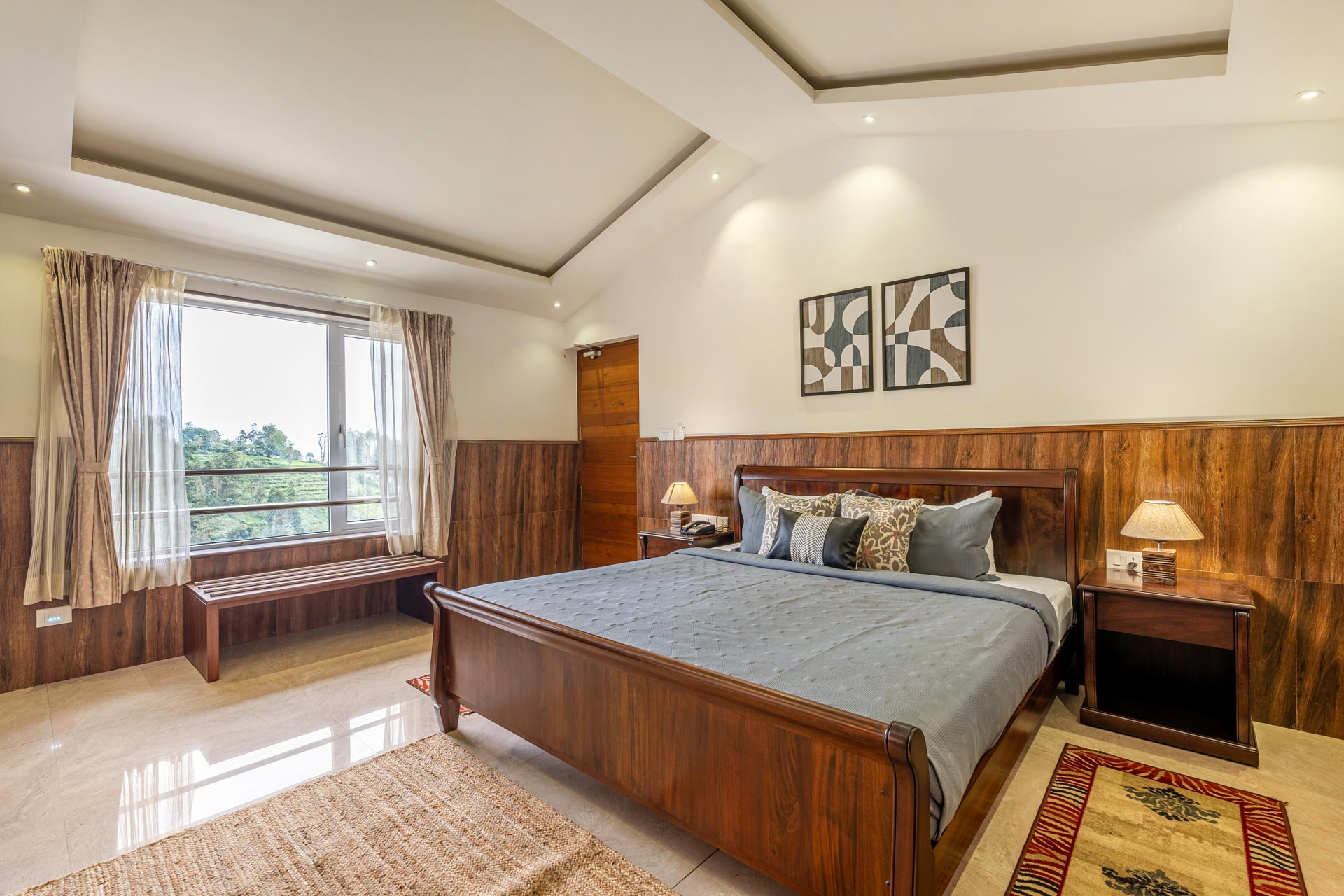 Luxury Room w/ Balcony @ Lakshmi Retreat - Kotagiri