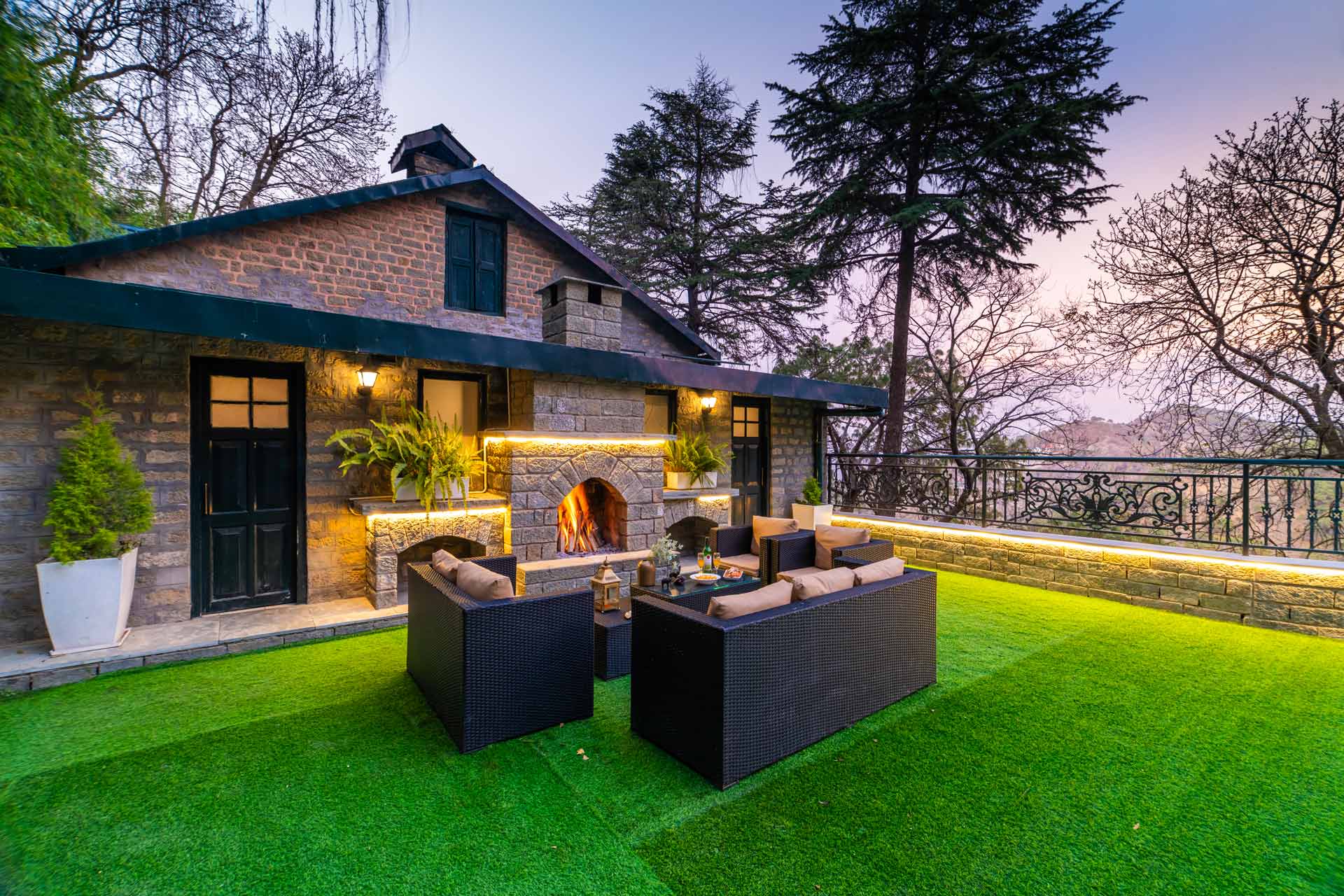 Paris Villa W/ Outdoor Pool