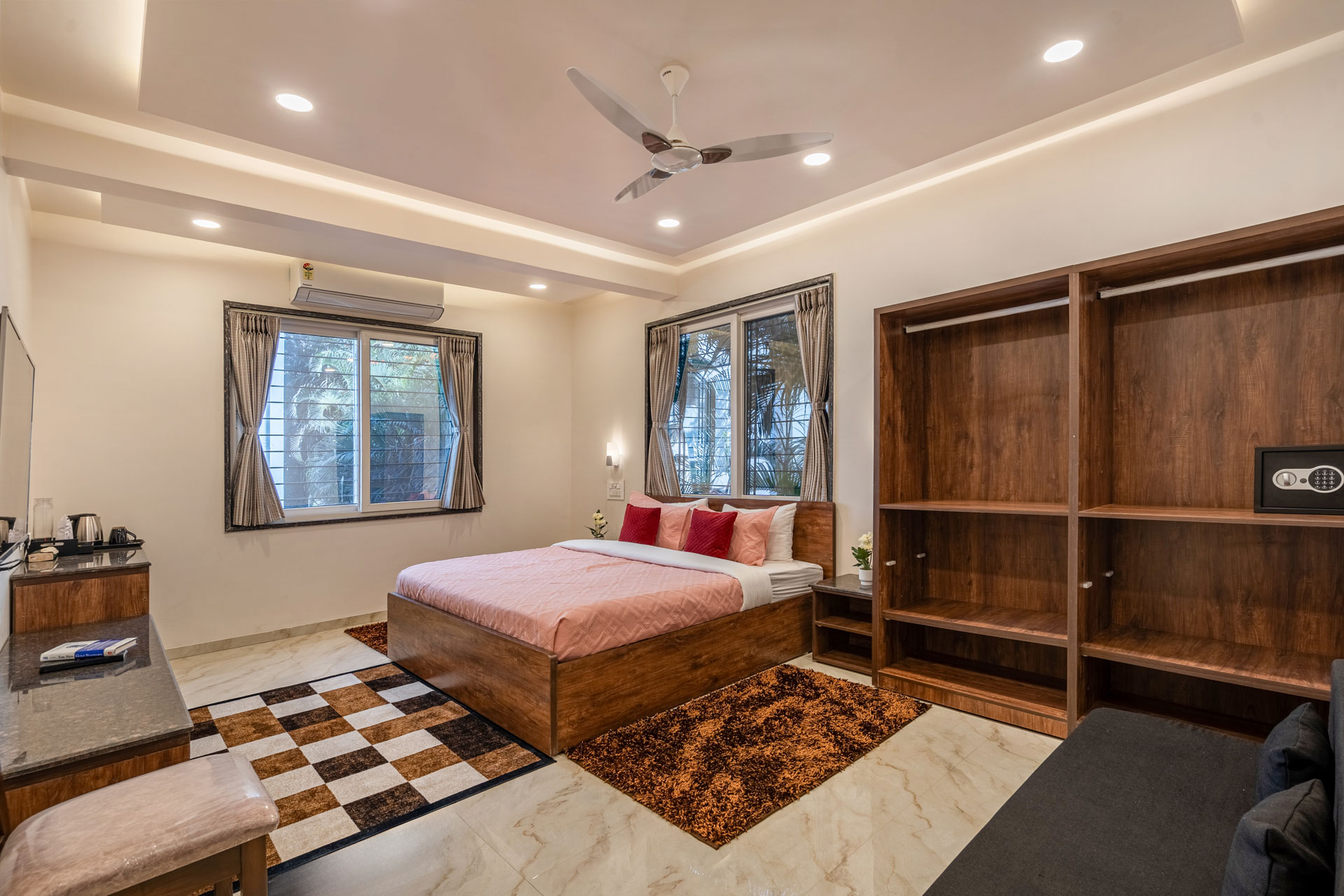 Serenity Skies Apartment - Image 5