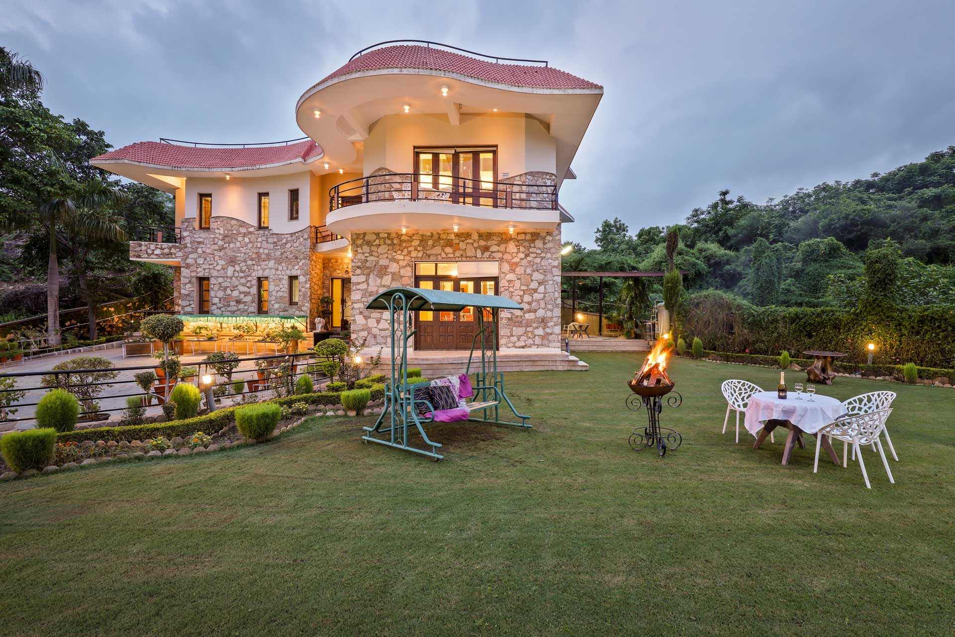 Spring @ Prakriti Farms w/ Breakfast