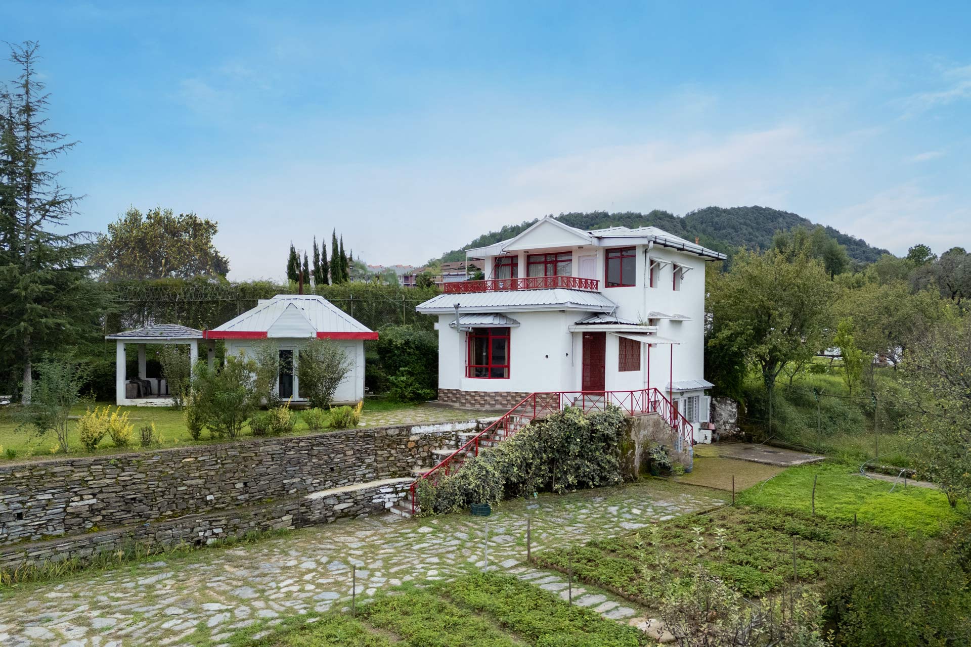 Sunshine Estate - Chail - Image 2