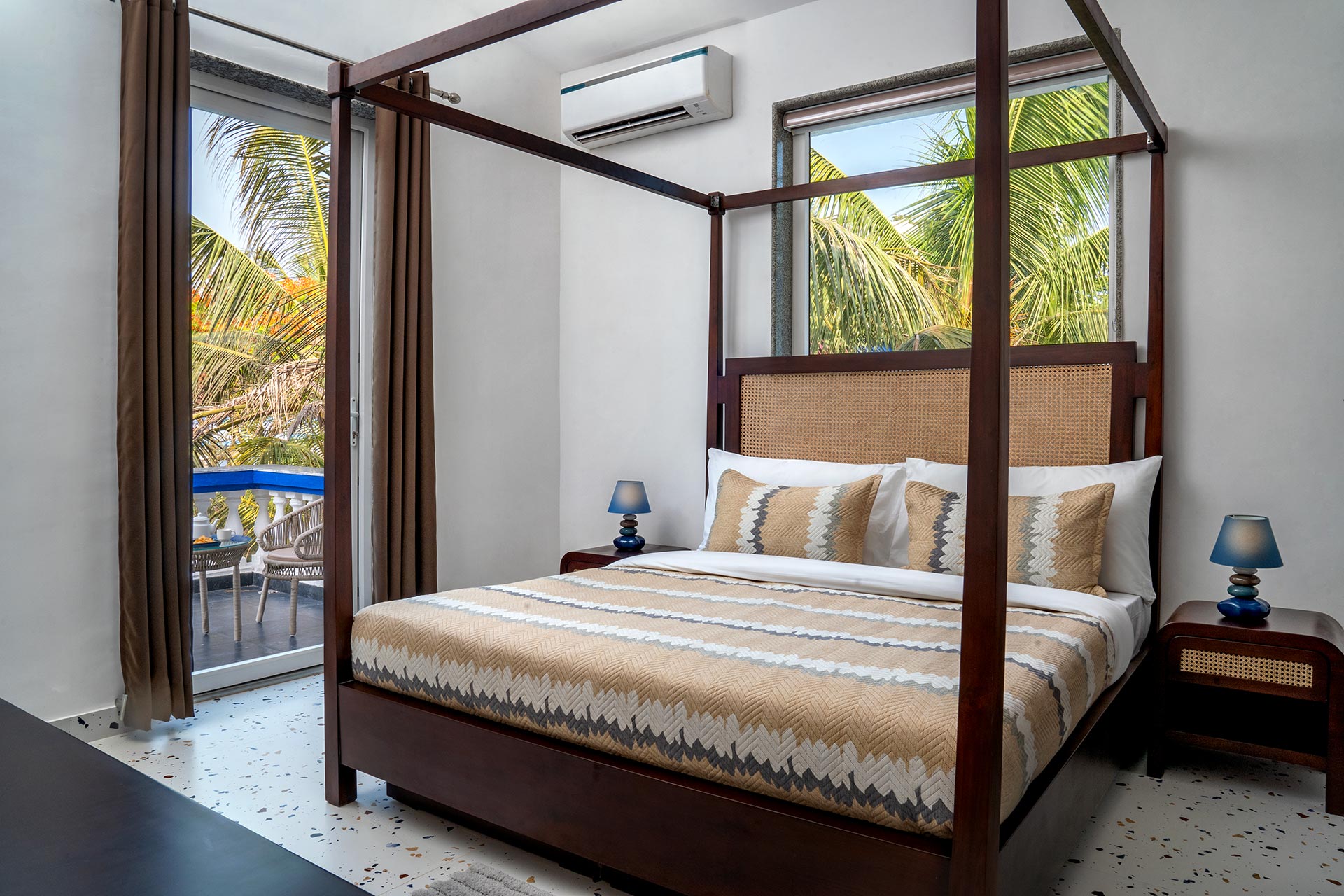 Tarika’s Santorini Hideaway