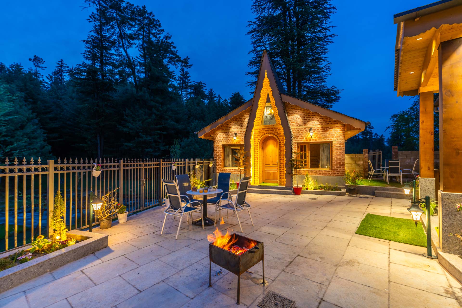 Teak @ Swiss Chalet - Tangmarg - 3BR - Image 3