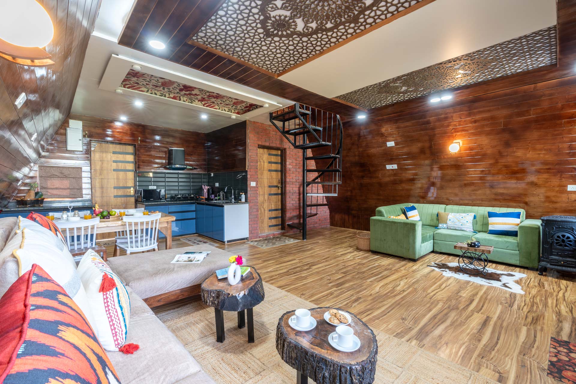 That Mountain House - Image 4