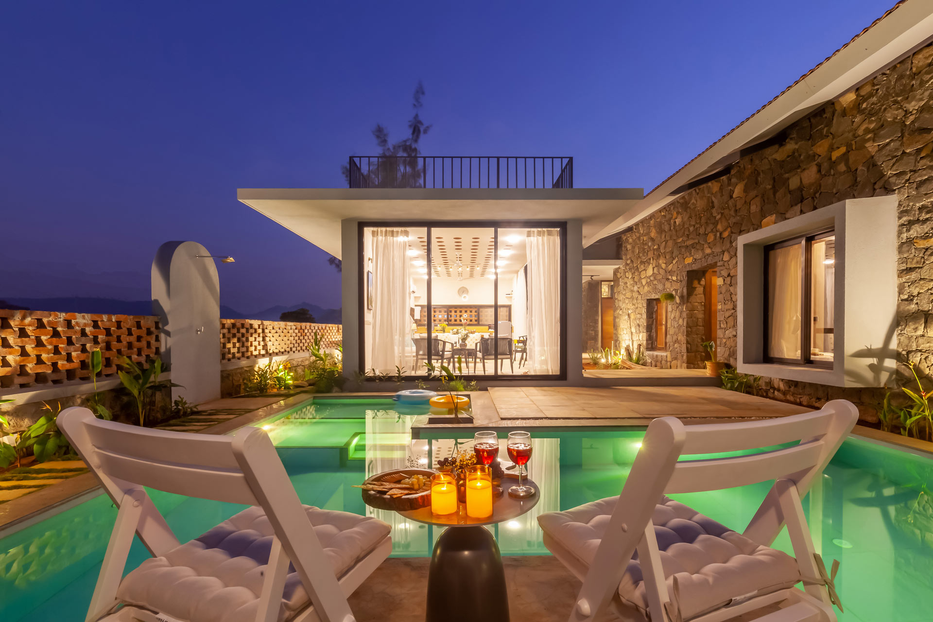 Cobblestone Cottage - Image 2