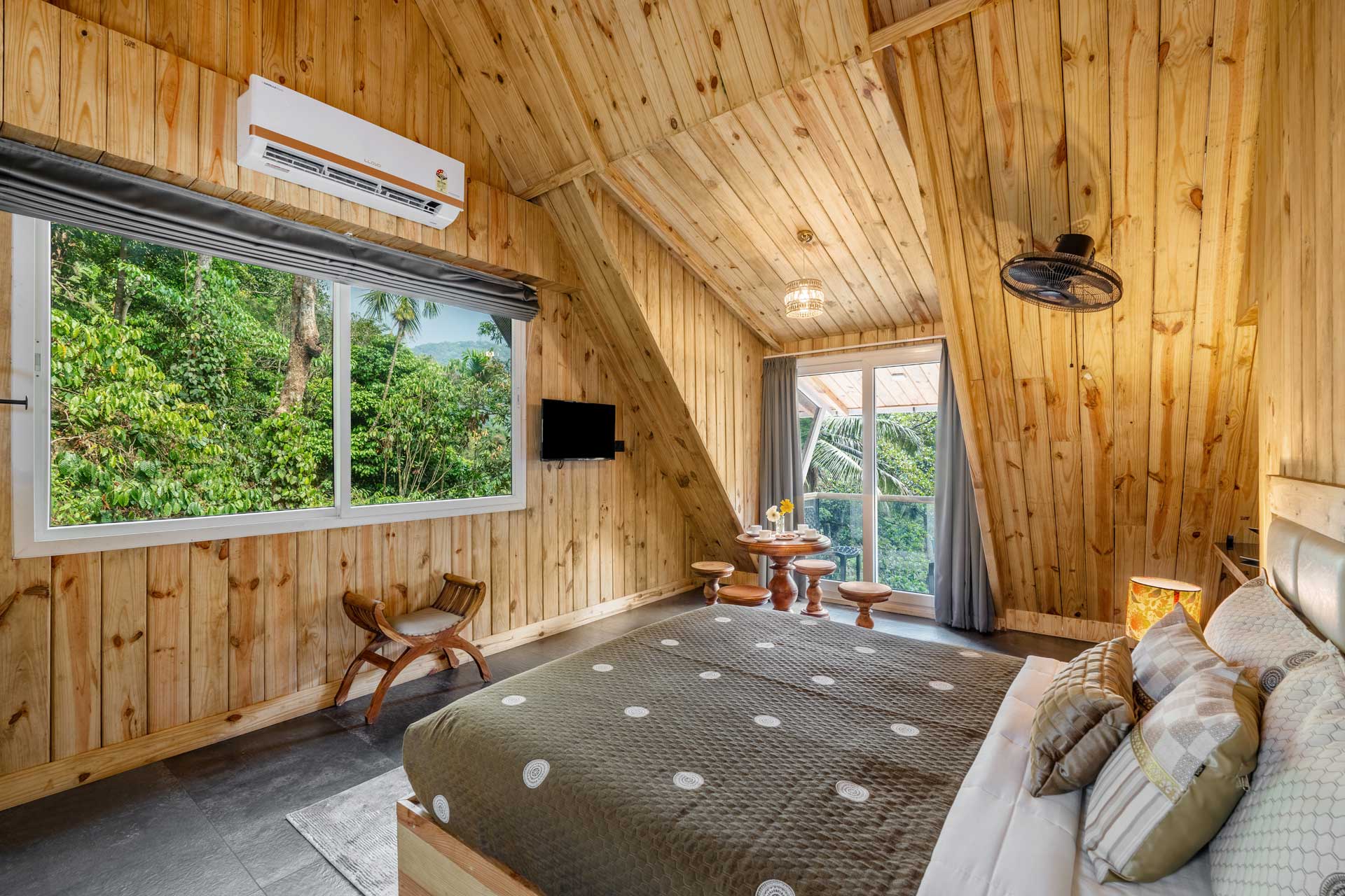 The Black Bean Cottage - Image 5