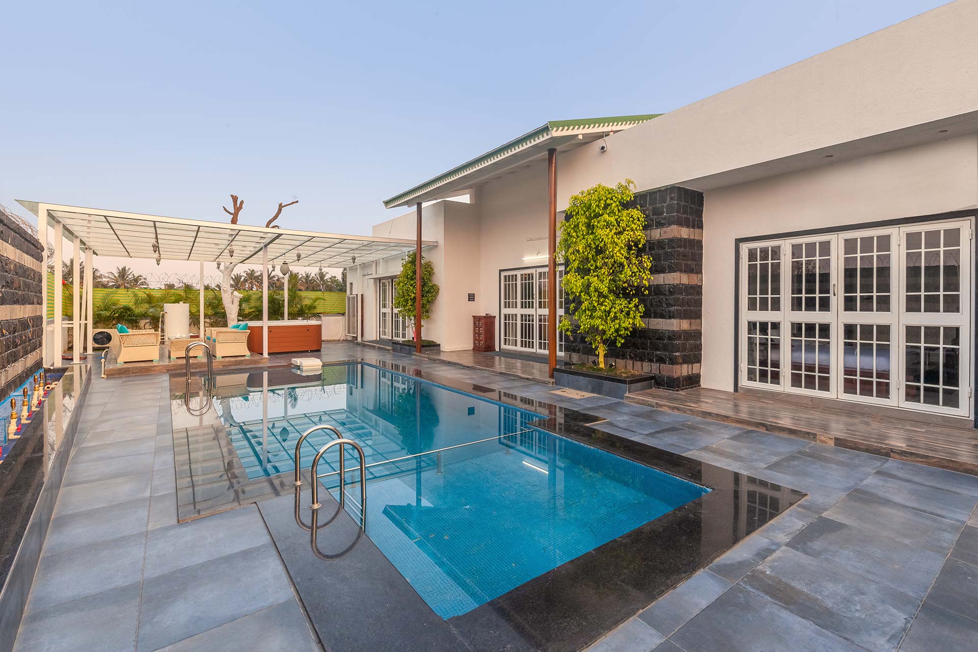 Villa Cobblestone